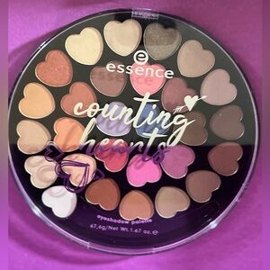Essence Counting Hearts Eyeshadow Palette - Multicolor